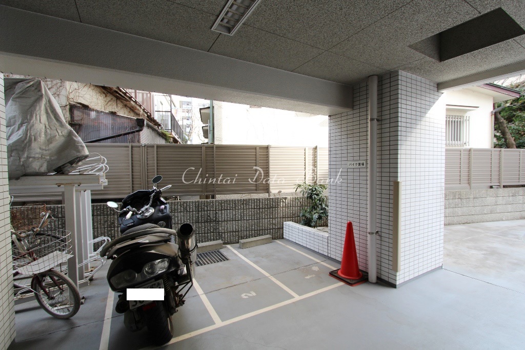 バイク置場＆駐輪場