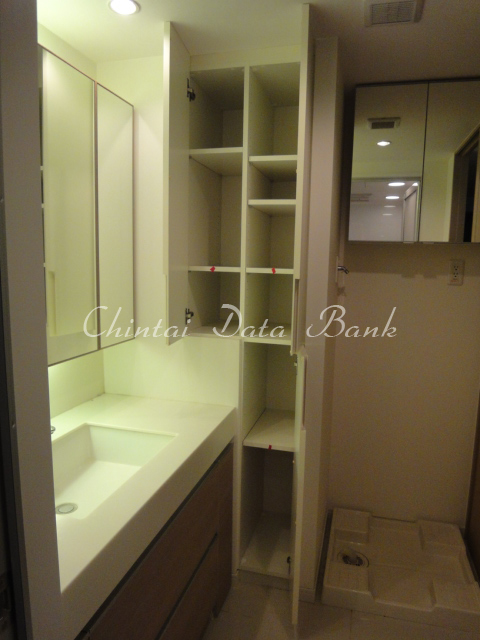 洗面＆リネン庫