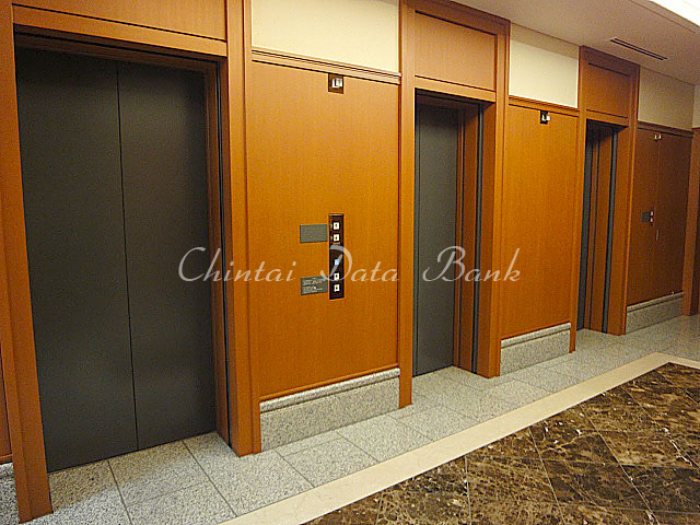 エレベーターホール1