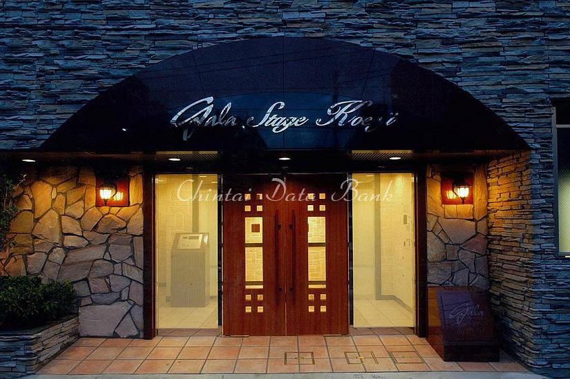 エントランス夜