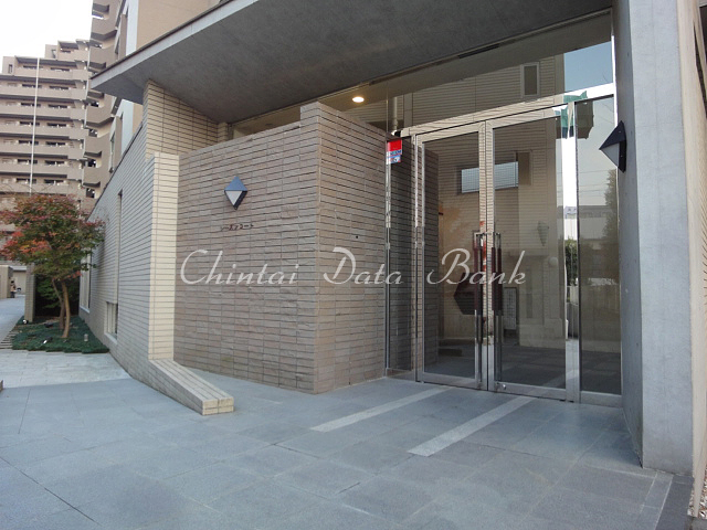 エントランス前