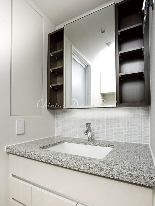 パウダールーム