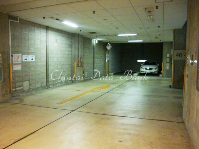 地下駐車場