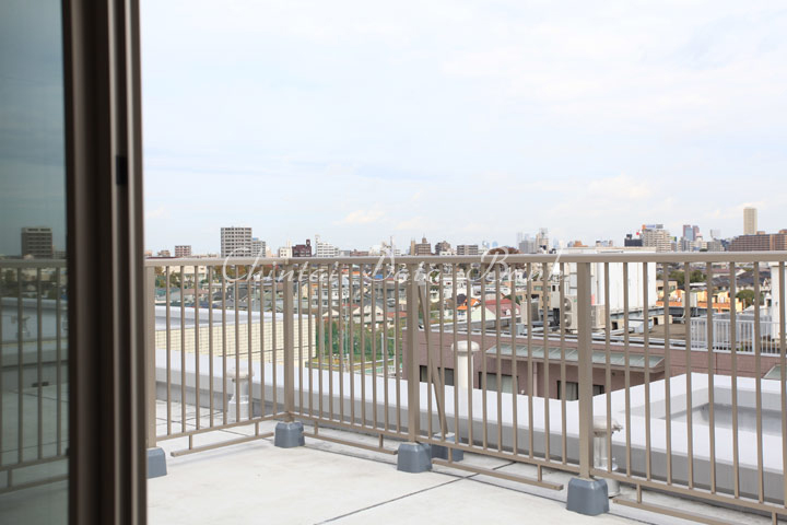 ルーフバルコニー