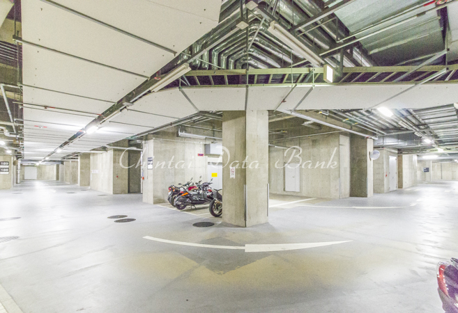 地下駐車場