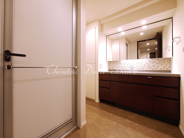 パウダールーム