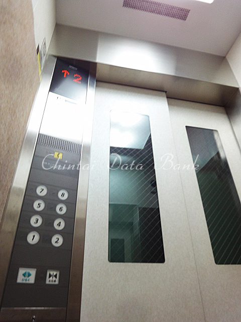 エレベーターホール2