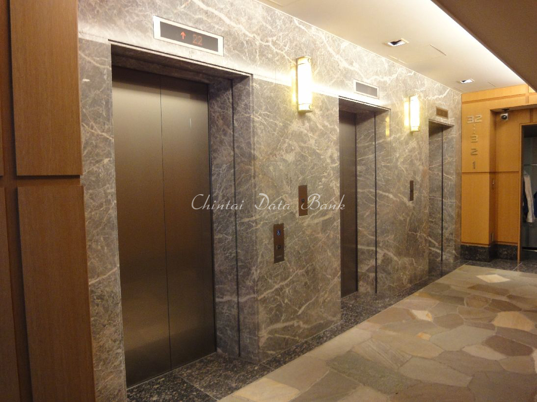 EASTエレベーターホール