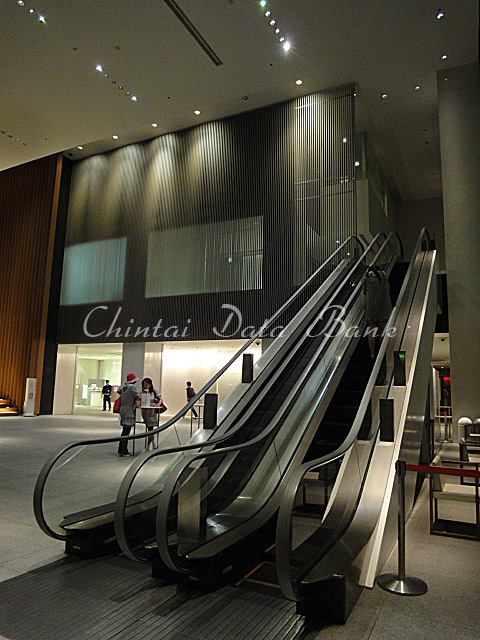 エントランスホール2