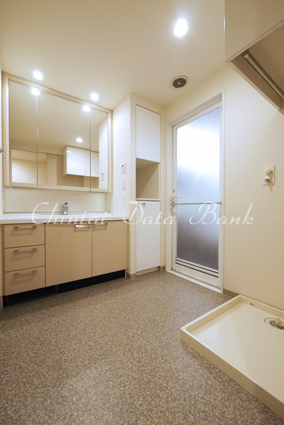 パウダールーム