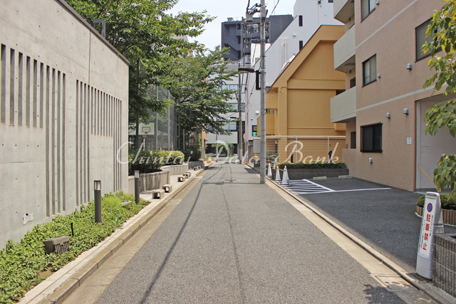 マンション前2