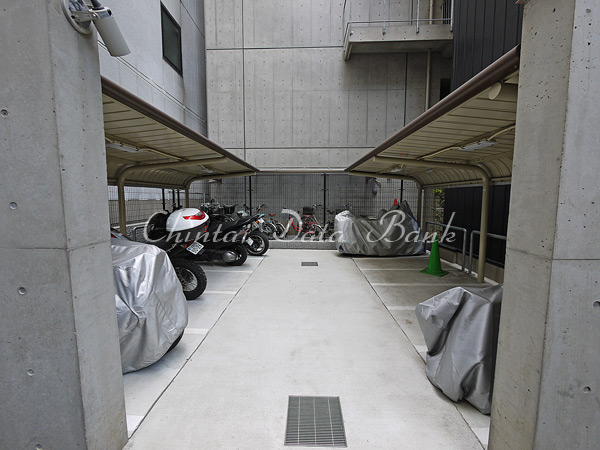 バイク置場