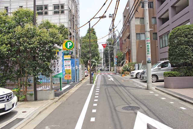 マンション前